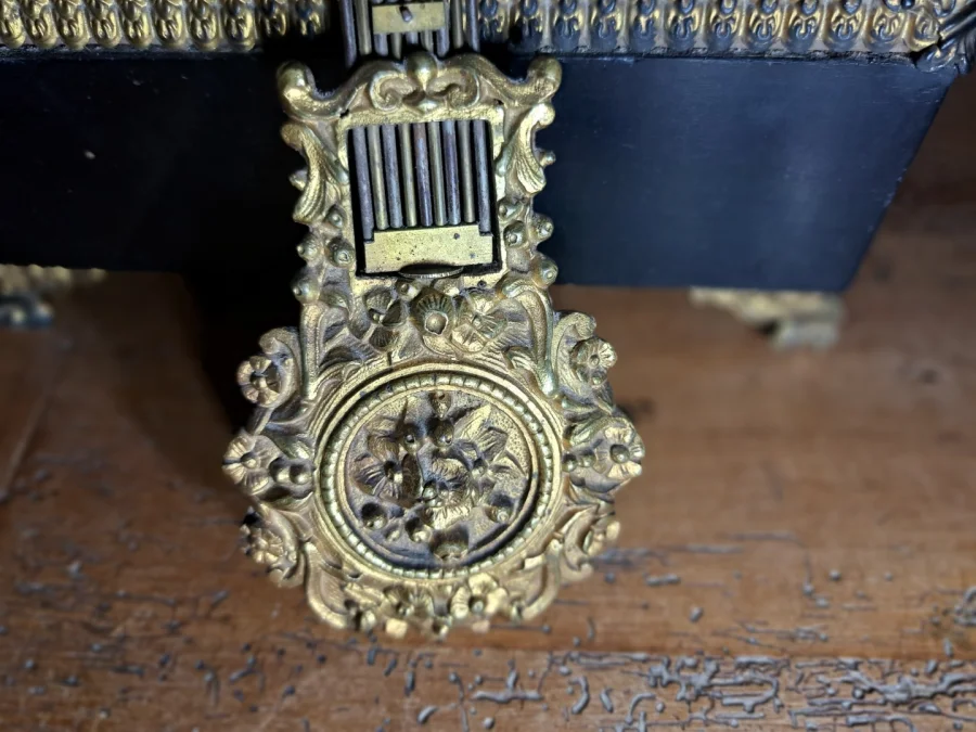 Pendule Ancienne Portique Napoléon 3 avec Marqueterie Boulle