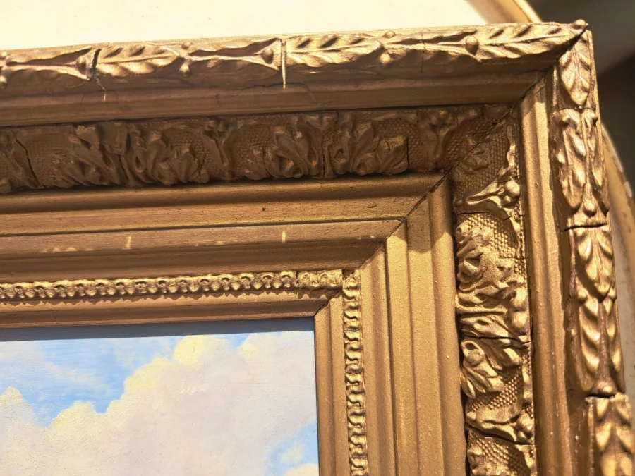 Tableau huile sur paneau de bois repésente vache et poules dans le près