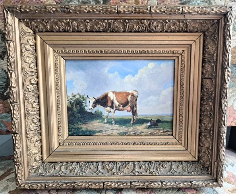 Tableau huile sur paneau de bois repésente vache et poules dans le près