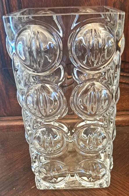 Vase transparent carré avec bulles géométrique lourd vintage en cristal des années 1970