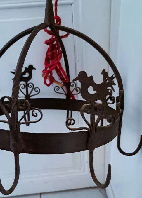 Couronne d'office ou porte saucissons  à 8 crochets de cuisine antique français