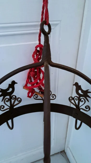 Couronne d'office ou porte saucissons  à 8 crochets de cuisine antique français