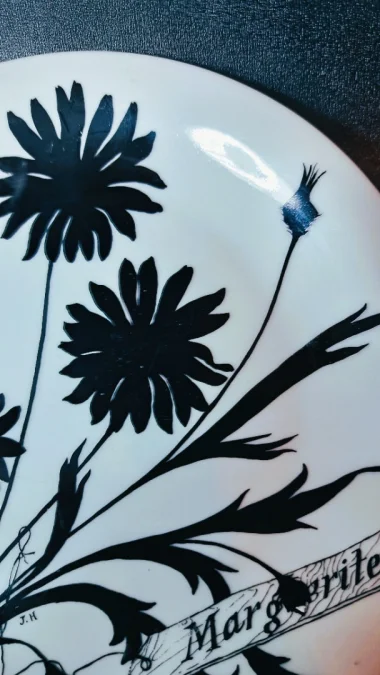 PLATE decorated by Jeannine METREAU for PRIMAVERA