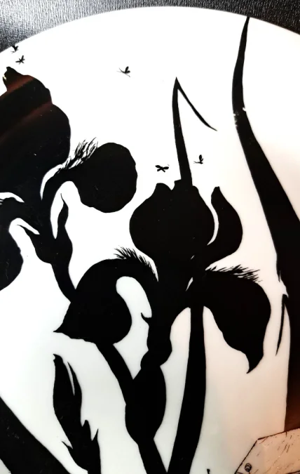 Assiette décorée par Jeannine Hétreau décor Iris pour Primavera vers 1950