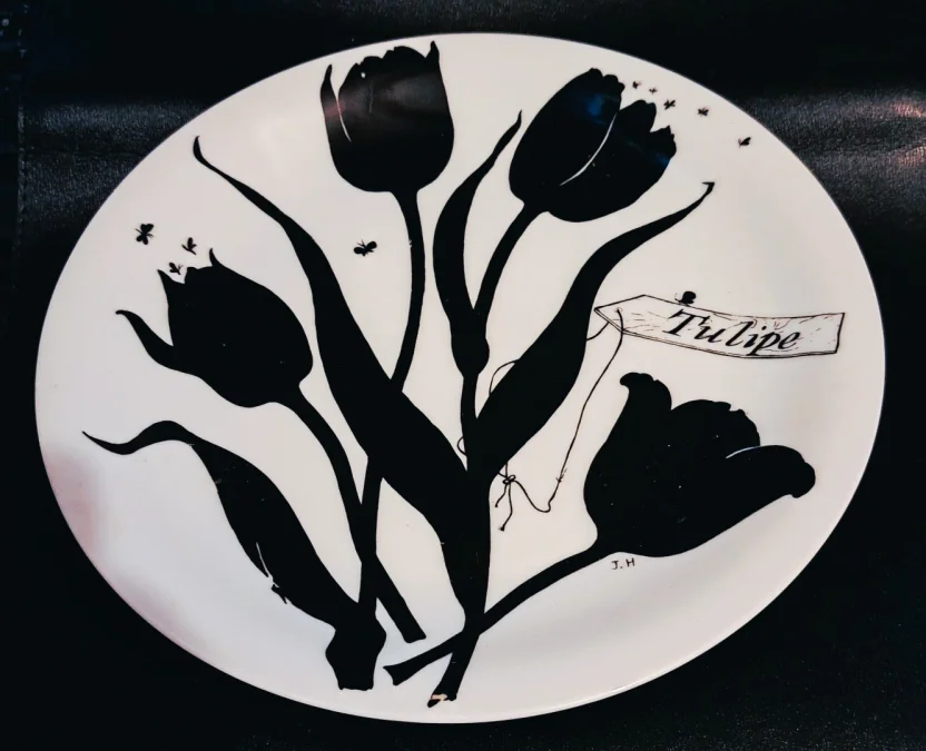 Assiette décorée par Jeannine Hétreau décor Tulipe pour Primavera vers 1950