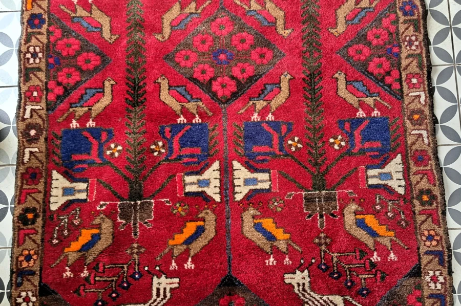 HAND MADE CARPET