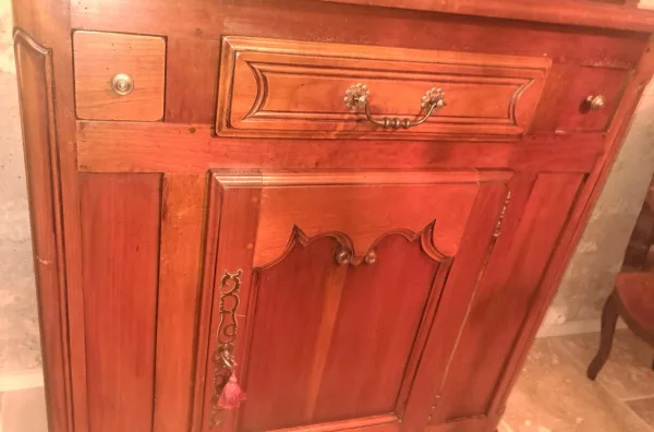 Buffet deux corps vaissellier en merisier syle louis XV  milieu XXème