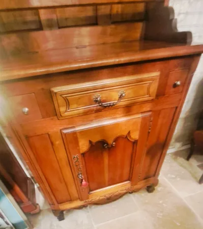 Buffet deux corps vaissellier en merisier syle louis XV  milieu XXème