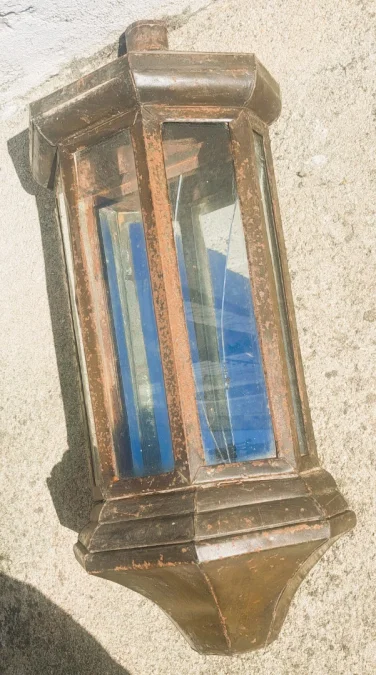 WALL LANTERN