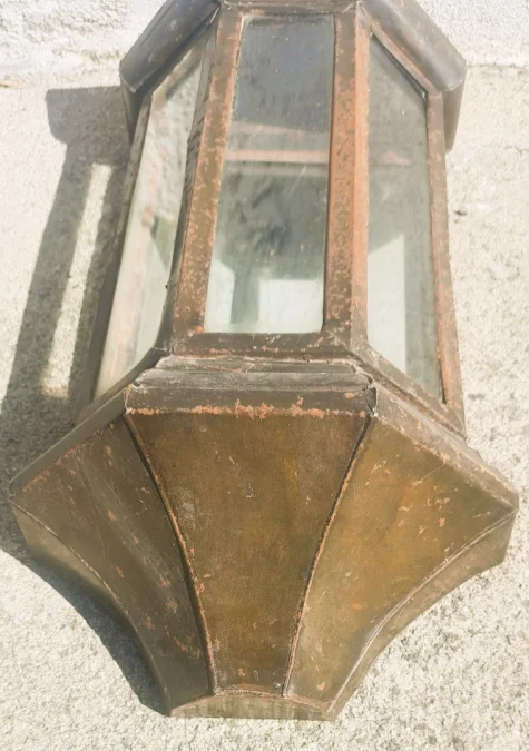 WALL LANTERN
