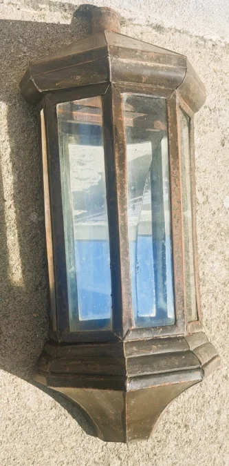 WALL LANTERN