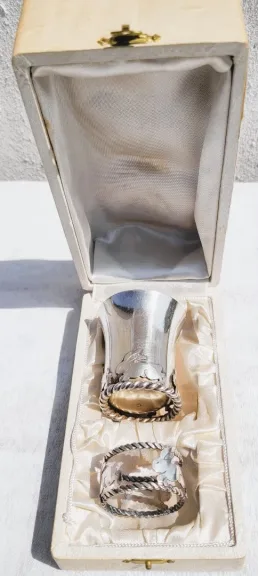 Coffret Timbale et rond de serviette en métal argenté Art Déco