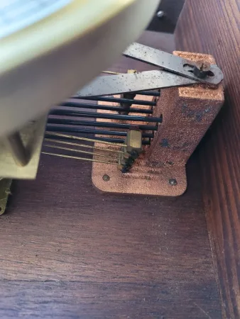 Carillon de marque Vedette 8 marteaux 8 tiges fonctione bien XXème