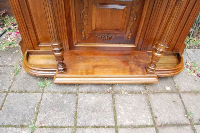 Napoléon III walnut hall stand, late 19th century — Excellent condition