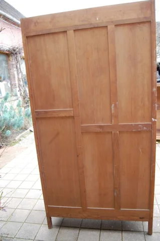 Armadio con specchio Art Nouveau in acero occhiato — Eccellente stato