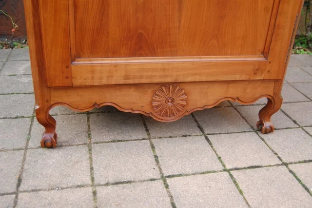 Louis XV konfituurkast in kersenhout, 19e eeuw — Uitstekende staat
