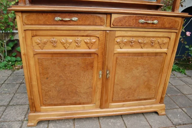 Art nouveau tweedelig buffet in noten, circa 1900 — Uitstekende staat