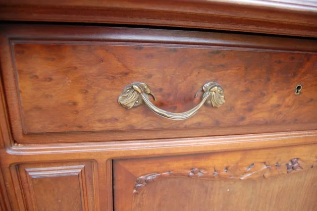 Art Nouveau dressoir in gevlamd mahoniehout — Uitstekende staat