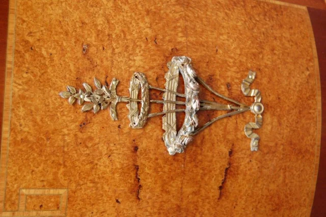 Napoléon III Bureau à Caissons in the Louis XVI Style, Late 19th Century — Excellent condition