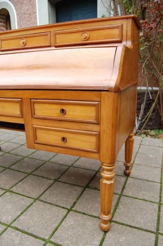 Louis-Philippe bureau in kersenhout, 19e eeuw — Uitstekende staat