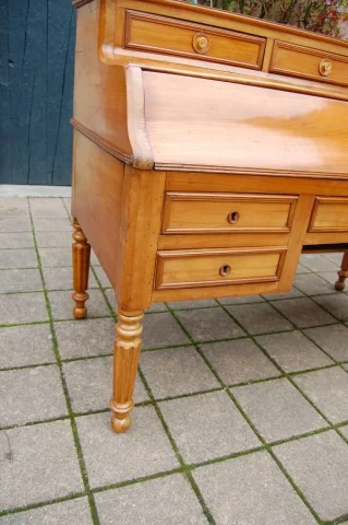 Louis-Philippe bureau in kersenhout, 19e eeuw — Uitstekende staat