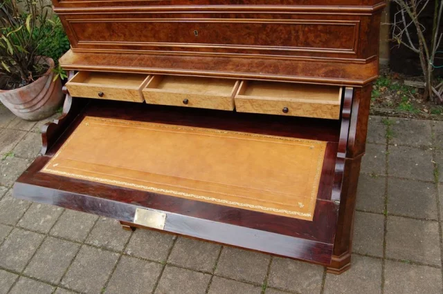 Louis-Philippe tweedelig bureau-bibliotheek in noten, 19e eeuw — Uitstekende staat