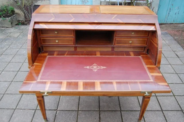 Bureau a cilindro Luigi XVI in noce e prugno, XVIII secolo — Eccellente stato