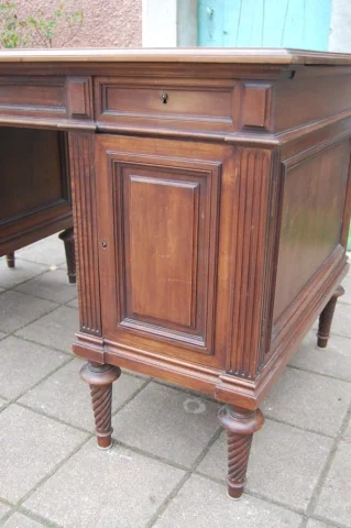 Napoléon III bureau in noten, 19e eeuw — Te restaureren
