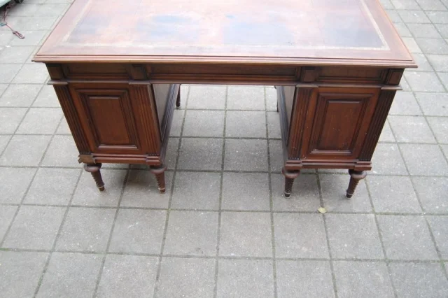 Napoléon III bureau in noten, 19e eeuw — Te restaureren