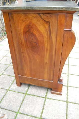 Restauration / Louis-Philippe walnut chest of drawers, 19th century — Excellent condition