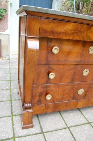 Restauration / Louis-Philippe walnut chest of drawers, 19th century — Excellent condition