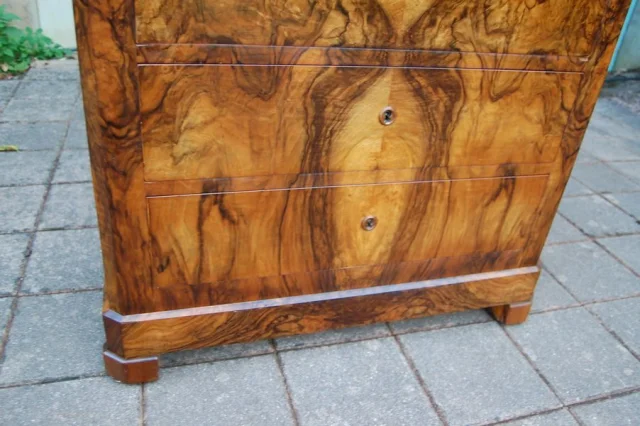 Louis-Philippe solid walnut semainier, 19th century — Excellent condition