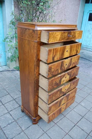 Louis-Philippe solid walnut semainier, 19th century — Excellent condition