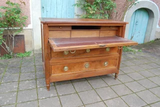 Louis XVI periode notenhouten secretaire-ladekast, 18e eeuw