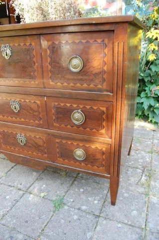 Louis XVI notenhout secretaire-ladekast, 18e eeuw — Uitstekende staat