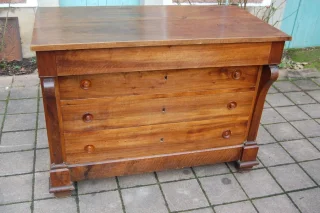 Restauration solid walnut chest of drawers, 19th century