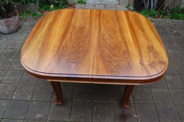 Art Nouveau tafel in noten, circa 1900 — Uitstekende staat