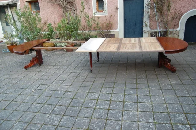Tavolo Napoleone III in mogano, fine XIX secolo, 18 coperti con le cinque prolunghe — Eccellente stato