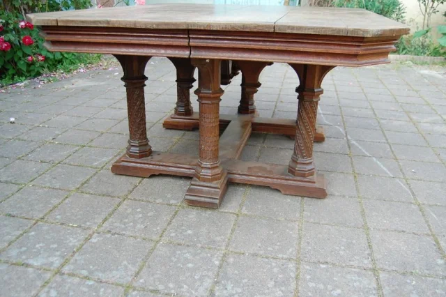 Mesa Napoléon III en roble, 18 comensales, con 6 hojas de extensión, finales del siglo XIX — Excelente estado