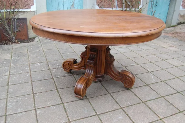 Napoléon III solid walnut pedestal dining table, late 19th century, seats 14 — Excellent condition