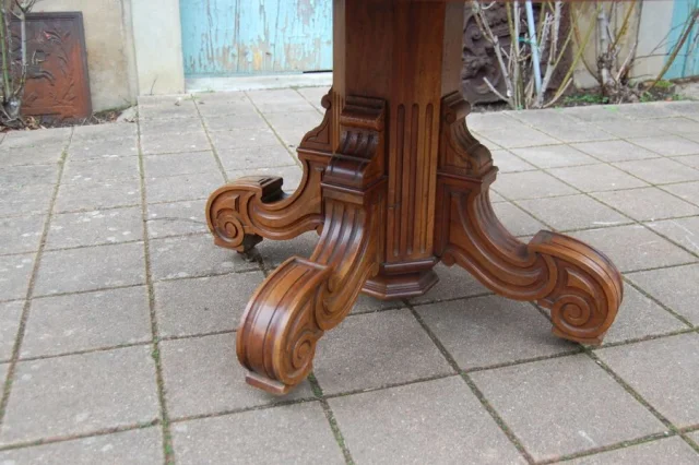 Napoléon III solid walnut pedestal dining table, late 19th century, seats 14 — Excellent condition
