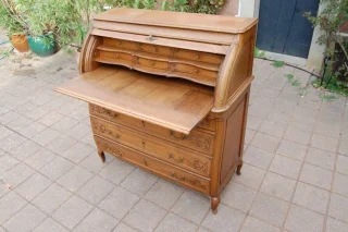 Bureau a cilindro Luigi XV in rovere, fine XVIII secolo