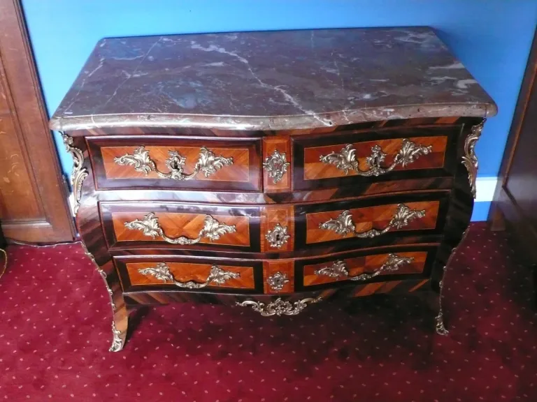 CASSA DEI CASSETTI DEL PERIODO DI LOUIS XV