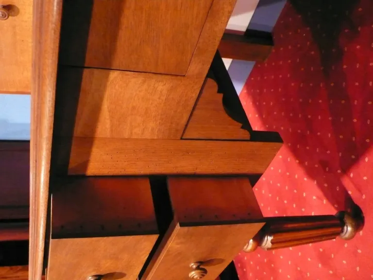 Bureau à gradin en noyer d’époque Louis-Philippe
