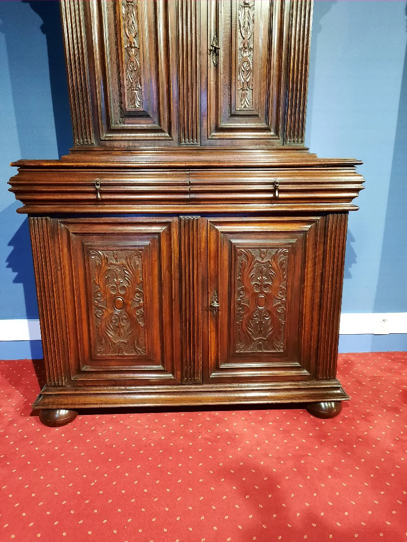 RENAISSANCE STYLE BUFFET