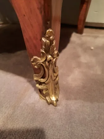 Chiffonnier de style Louis XVI en marqueterie d’époque XIXème siècle.