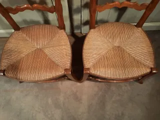 Paire de chaises basses à langer en merisier d’époque XIXème siècle.