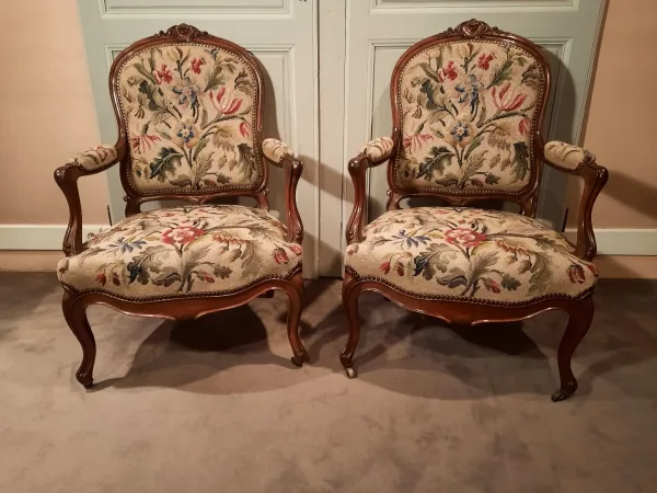Paire de fauteuils en palissandre d’époque Napoléon III.