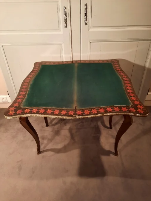 Table à jeu en marqueterie d’époque Napoléon III.