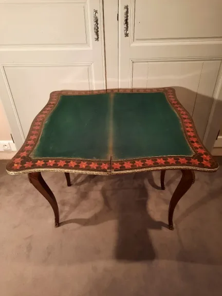Table à jeu en marqueterie d’époque Napoléon III.